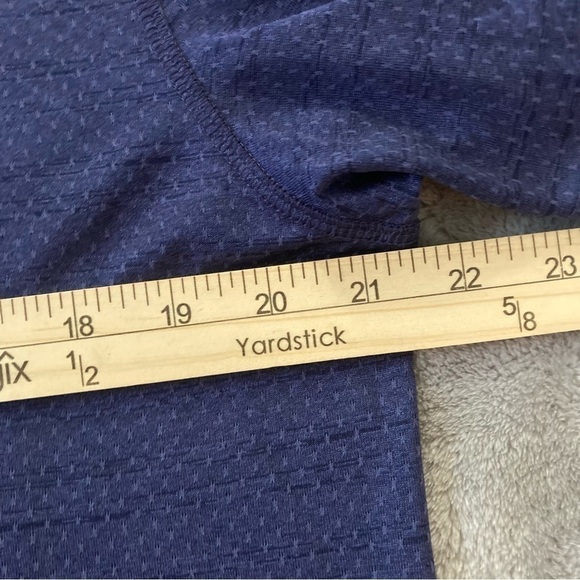 Champion Performance Activewear Lightweight Short Sleeve Shirt Size Medium Blue - Picture 4 of 7